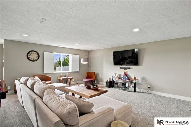 11723 S 109th Street, Papillion, NE 68046