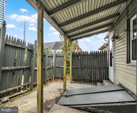 108 WALNUT ST, Steelton, PA 17113