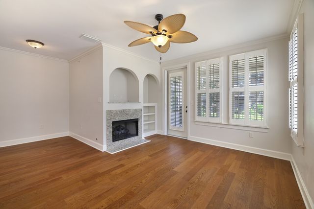 311 Seven Springs Way Apt 104, Brentwood, TN 37027