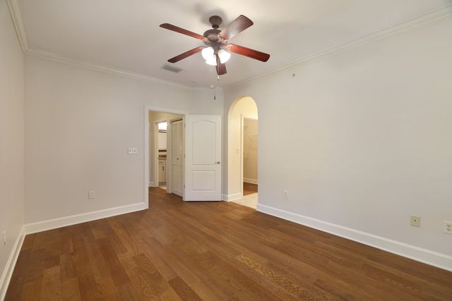 311 Seven Springs Way Apt 104, Brentwood, TN 37027