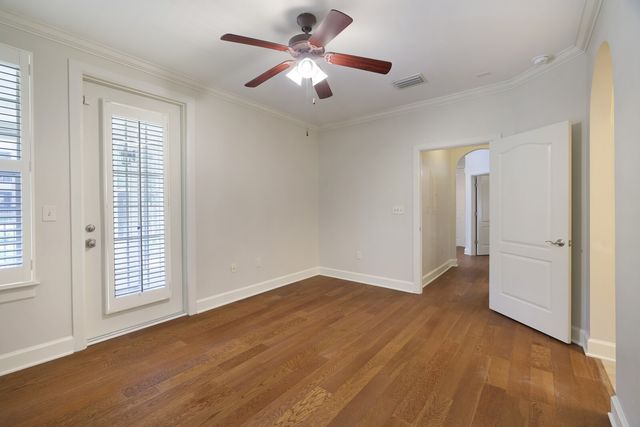311 Seven Springs Way Apt 104, Brentwood, TN 37027