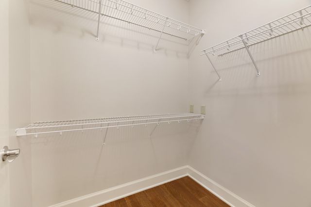 311 Seven Springs Way Apt 104, Brentwood, TN 37027