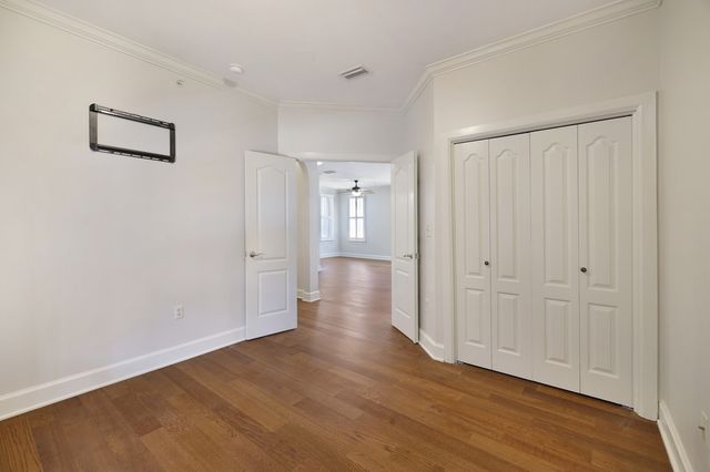 311 Seven Springs Way Apt 104, Brentwood, TN 37027
