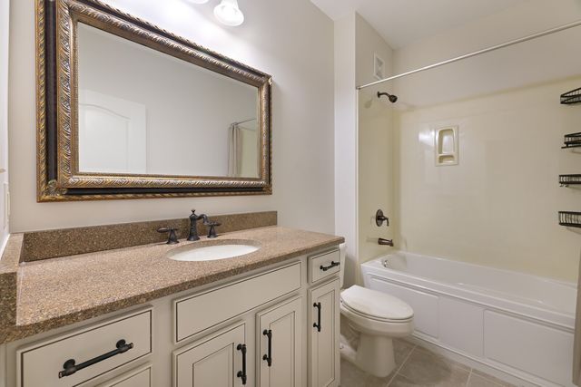 311 Seven Springs Way Apt 104, Brentwood, TN 37027