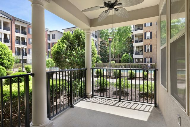 311 Seven Springs Way Apt 104, Brentwood, TN 37027