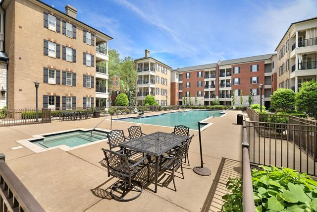 311 Seven Springs Way Apt 104, Brentwood, TN 37027