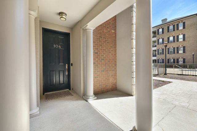 311 Seven Springs Way Apt 104, Brentwood, TN 37027