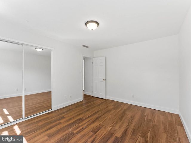 10 SLEEPY HOLLOW LN, Sicklerville, NJ 08081