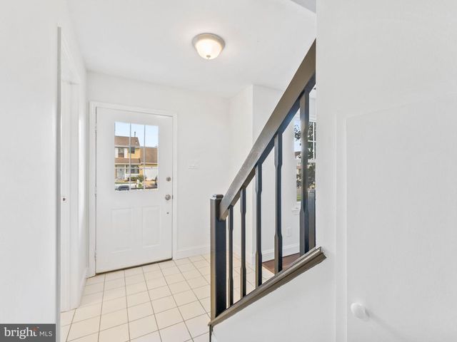 10 SLEEPY HOLLOW LN, Sicklerville, NJ 08081