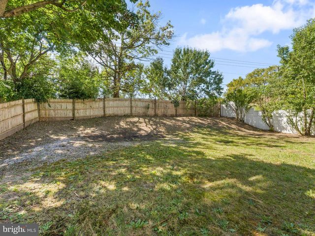 10 SLEEPY HOLLOW LN, Sicklerville, NJ 08081