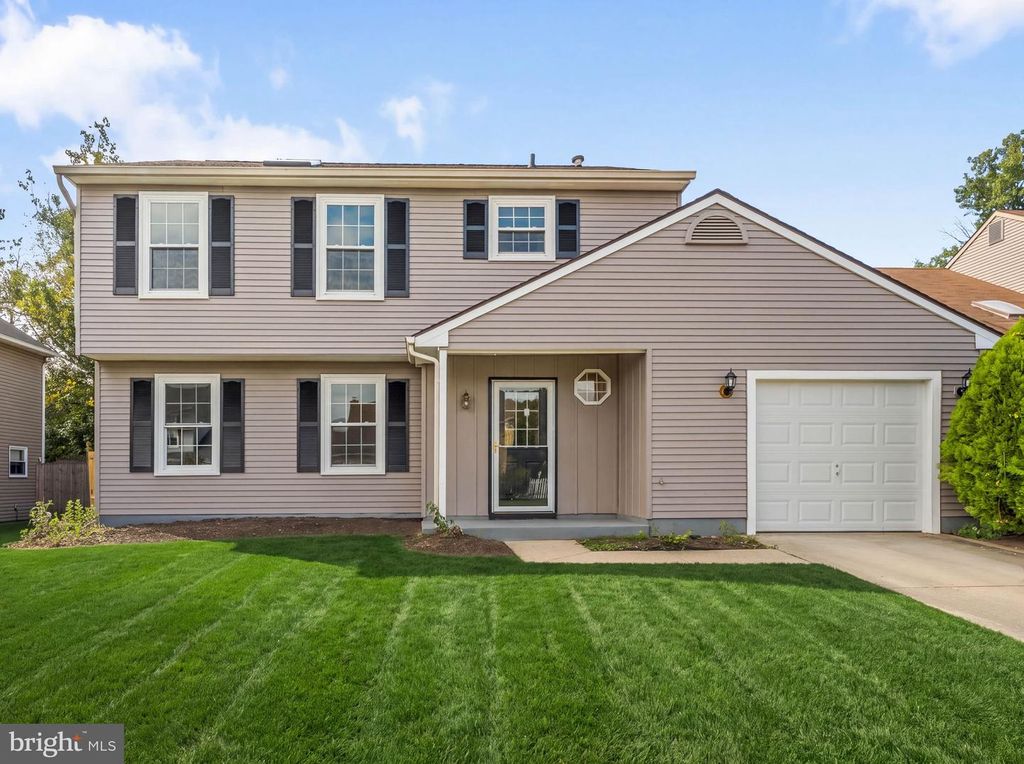 10 SLEEPY HOLLOW LN, Sicklerville, NJ 08081