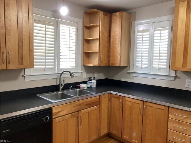 48 Elm AVE, Newport News, VA 23601