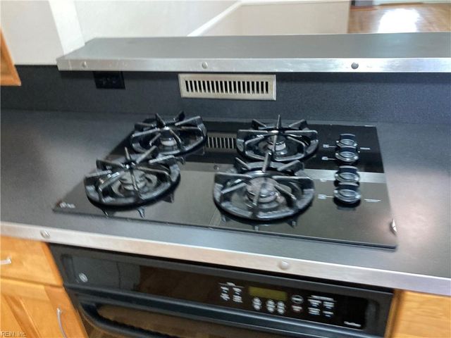 48 Elm AVE, Newport News, VA 23601