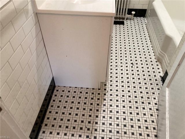 48 Elm AVE, Newport News, VA 23601