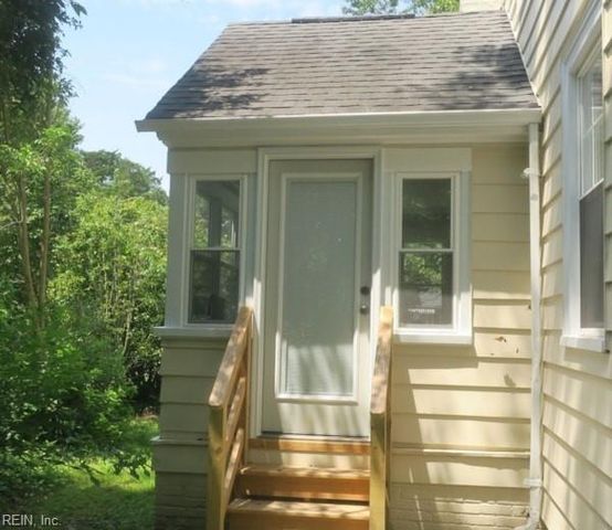 48 Elm AVE, Newport News, VA 23601