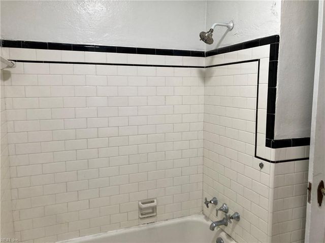 48 Elm AVE, Newport News, VA 23601