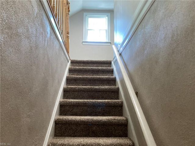 48 Elm AVE, Newport News, VA 23601