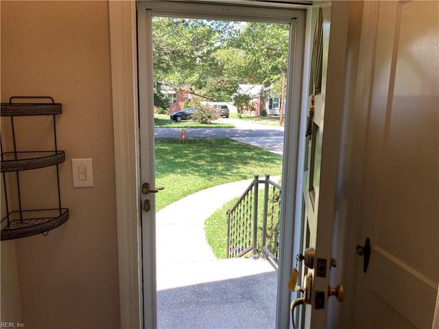 48 Elm AVE, Newport News, VA 23601