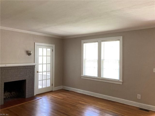 48 Elm AVE, Newport News, VA 23601