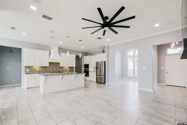 12584 Berry Lane, Tyler, TX 75707