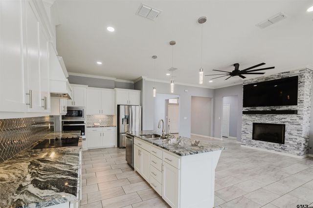 12584 Berry Lane, Tyler, TX 75707