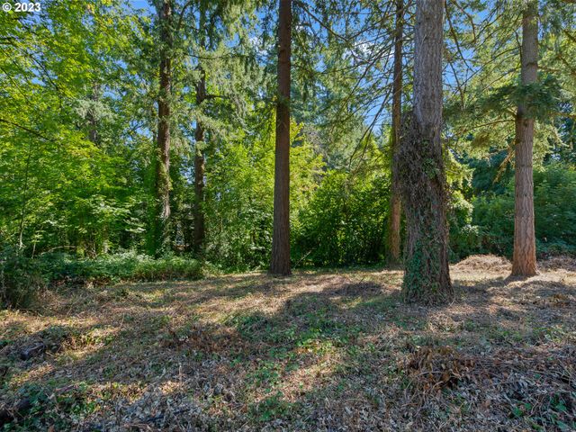 11000 S COLLINA Ave, Portland, OR 97219