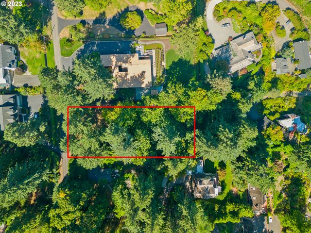 11000 S COLLINA Ave, Portland, OR 97219