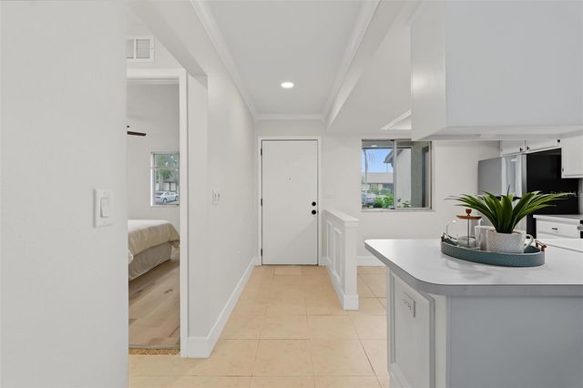 2265 BANCROFT CIRCLE S C, Palm Harbor, FL 34683
