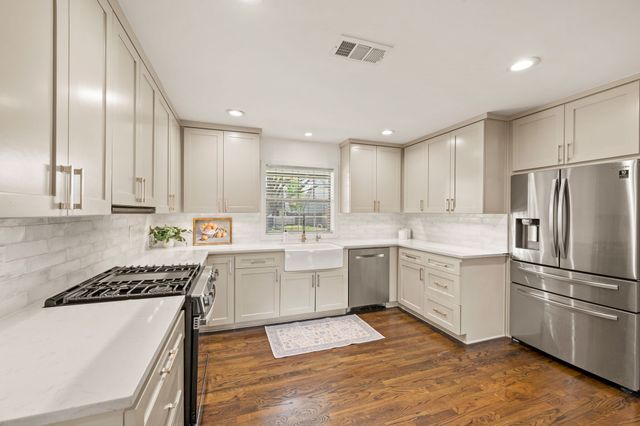 7853 El Pensador Drive, Dallas, TX 75248