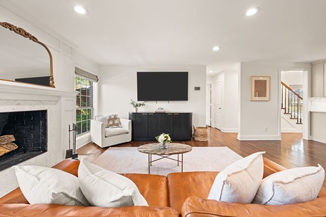 7853 El Pensador Drive, Dallas, TX 75248