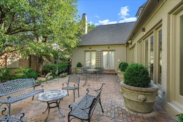 6303 MASSEY OAKS CV, Memphis, TN 38120