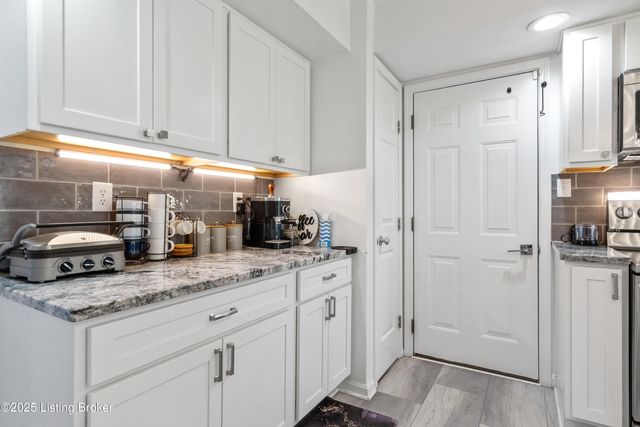 7503 Meaganwood Pl, Louisville, KY 40214