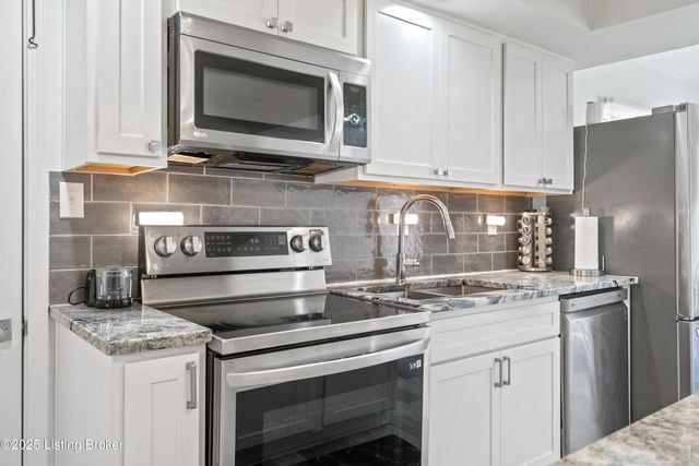 7503 Meaganwood Pl, Louisville, KY 40214