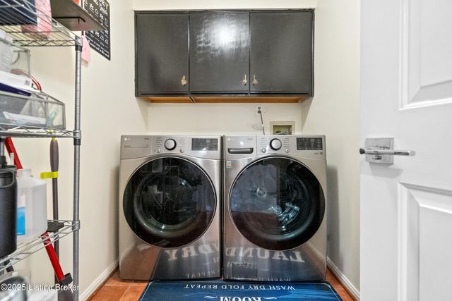 7503 Meaganwood Pl, Louisville, KY 40214