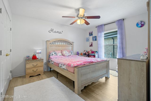 7503 Meaganwood Pl, Louisville, KY 40214