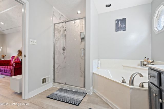 7503 Meaganwood Pl, Louisville, KY 40214