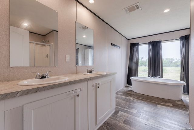 240 Private Road 4653, Hondo, TX 78861