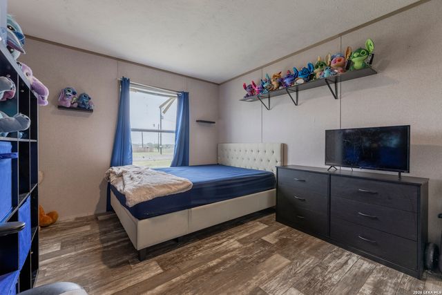 240 Private Road 4653, Hondo, TX 78861
