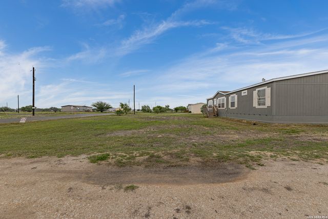 240 Private Road 4653, Hondo, TX 78861