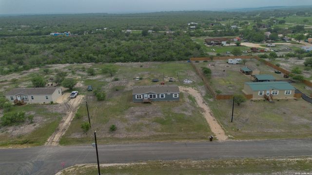 240 Private Road 4653, Hondo, TX 78861