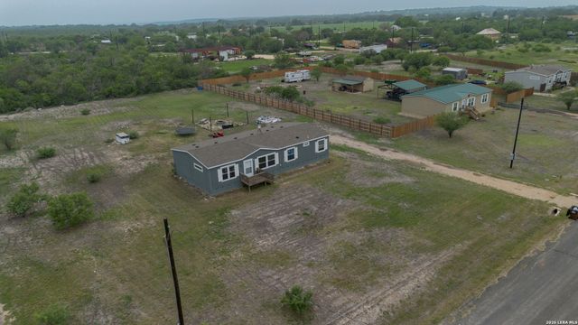 240 Private Road 4653, Hondo, TX 78861