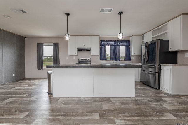 240 Private Road 4653, Hondo, TX 78861