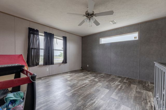 240 Private Road 4653, Hondo, TX 78861