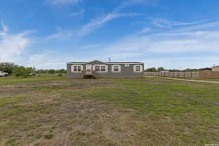 240 Private Road 4653, Hondo, TX 78861