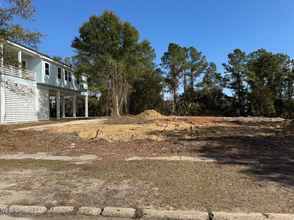 Nsn 18-21 Holiday Drive, Pass Christian, MS 39571