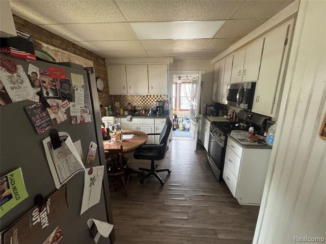 18230 Frazho Road, Roseville, MI 48066