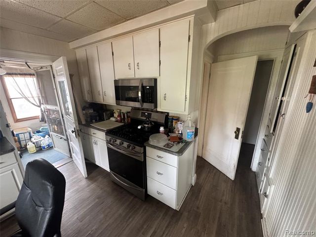 18230 Frazho Road, Roseville, MI 48066