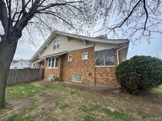 18230 Frazho Road, Roseville, MI 48066