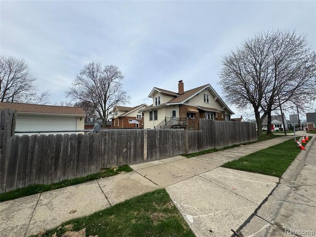 18230 Frazho Road, Roseville, MI 48066