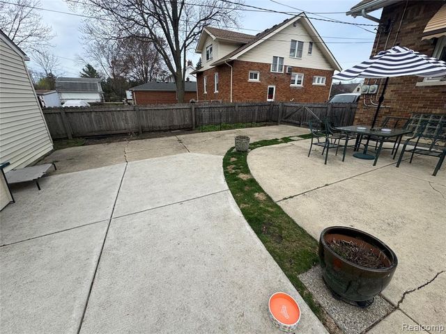 18230 Frazho Road, Roseville, MI 48066